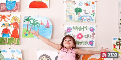 Hanging systems for hanging kids' artwork